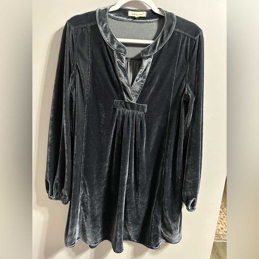2/$25 Dark gray long tunic, feels like crushed velvet:)